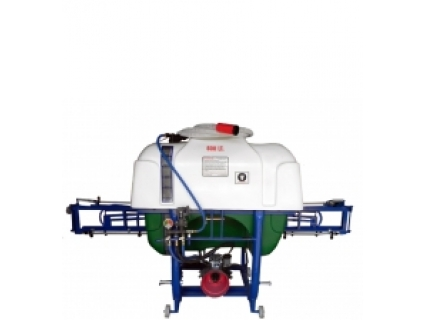 Masina de erbicidat 600 l